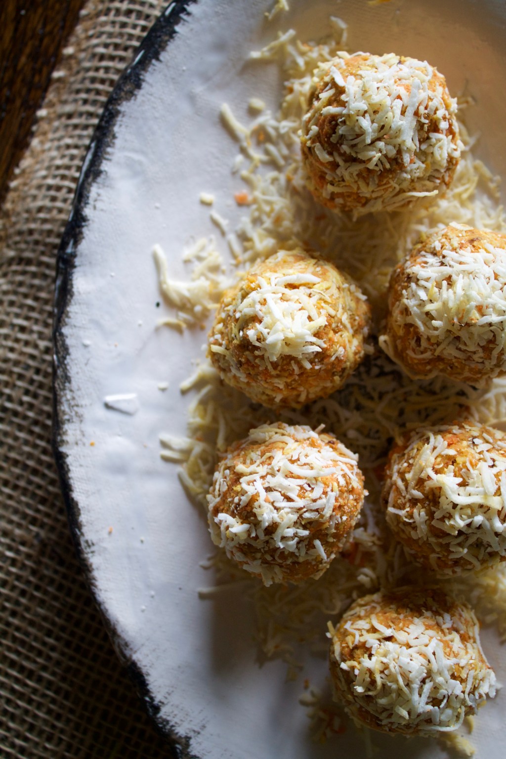 Raw Carrot Cake bites for Easter. How to use up your carrot pulp from&nbsp;juicing.
