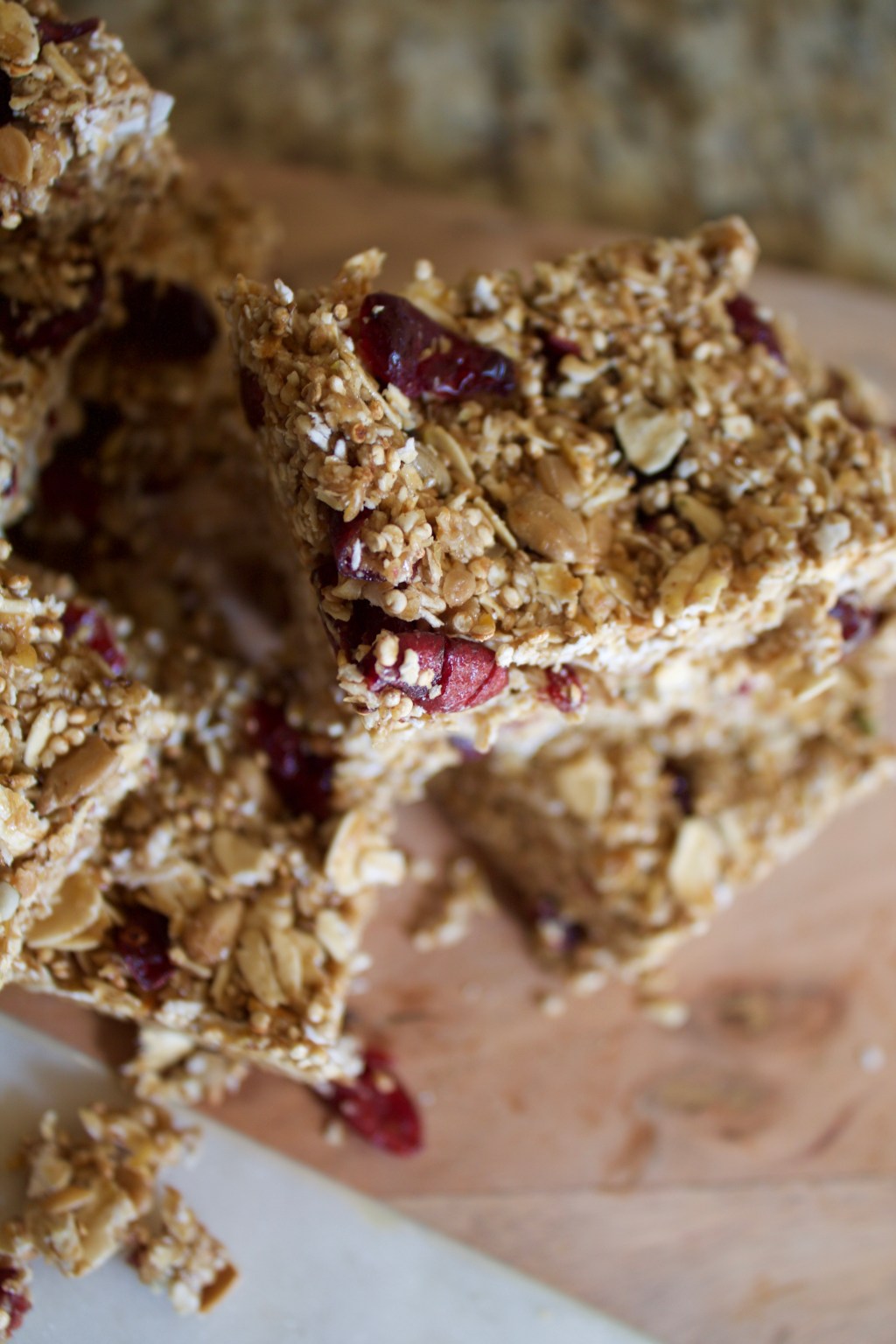 Homemade Nut Free Cranberry Quinoa Granola&nbsp;Bars